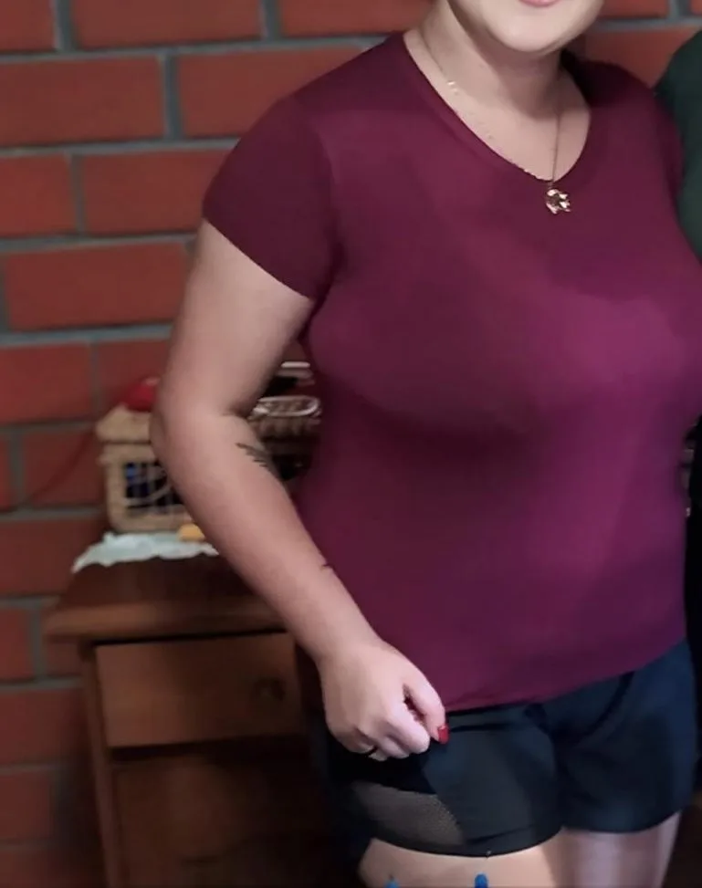 Registro de evolução corporal, com roupa, no início do acompanhamento
